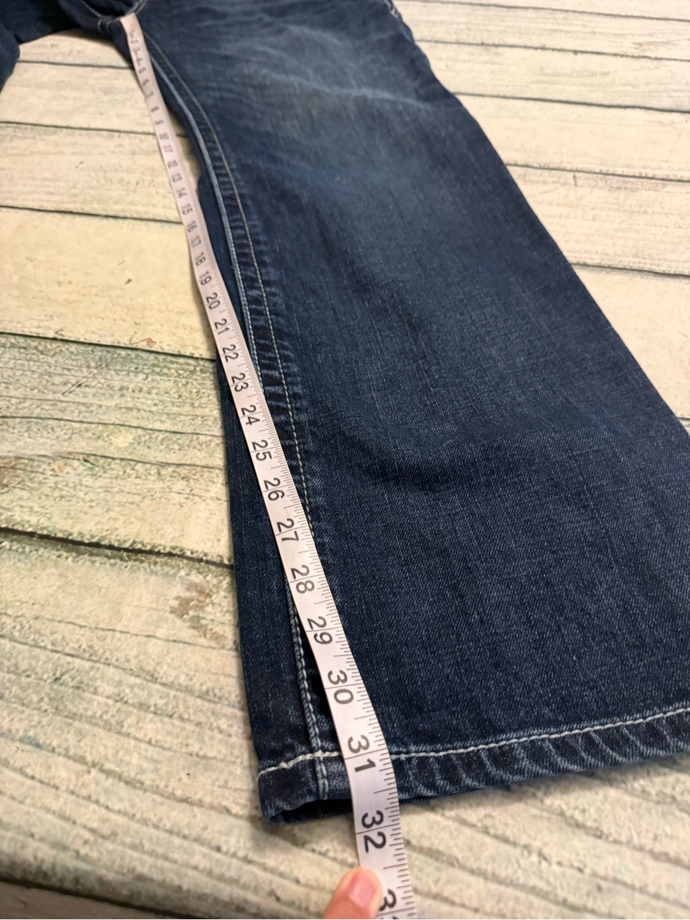 Ariat men’s relaxed boot cut denim blue jeans. 33 - Picture 11 of 12